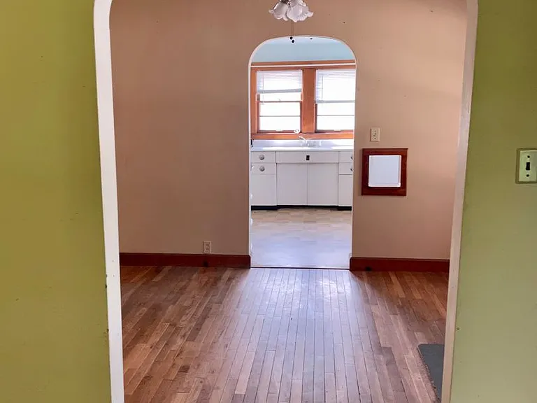 1123 N Madison St — Photo 19