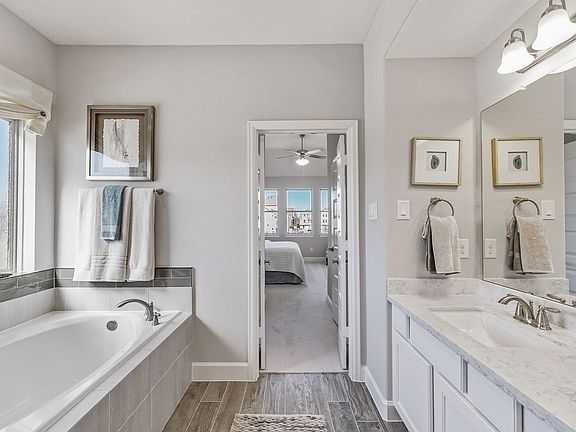 Soaker tub in owner s bath
