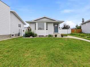 37 Sunrise Cres, Blackfalds, AB T4M 0K6