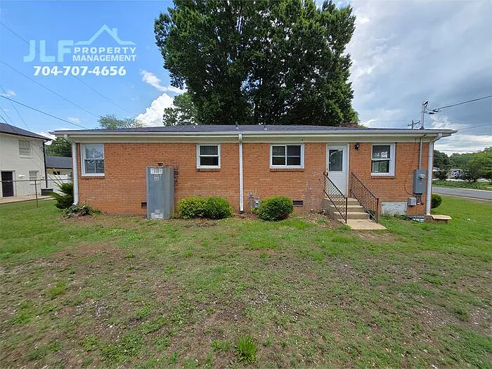 1310 Oakwood Ave — Photo 16