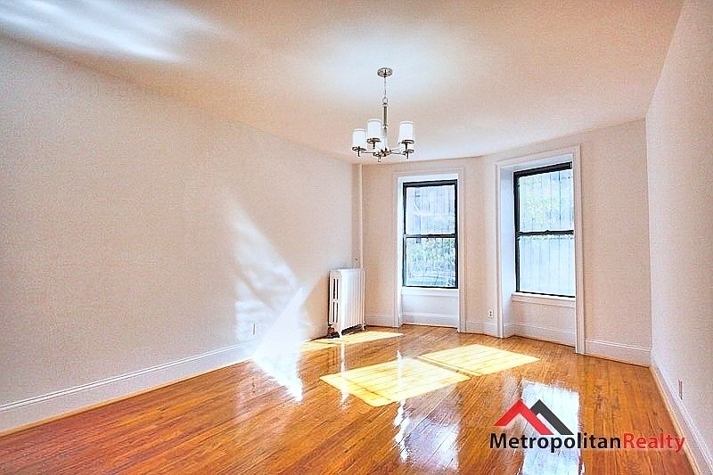 1st image of 529 5th St #3RIGHT