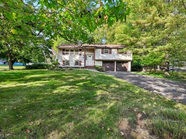 7 Tanglewood Dr, Livingston Twp., NJ 07039