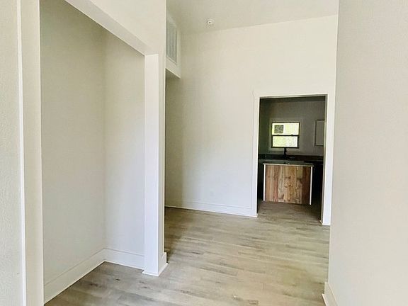 5th image of 1811 Alley Ln Lot 26