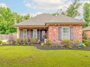 414 T Leigh Dr, Houma, LA 70364