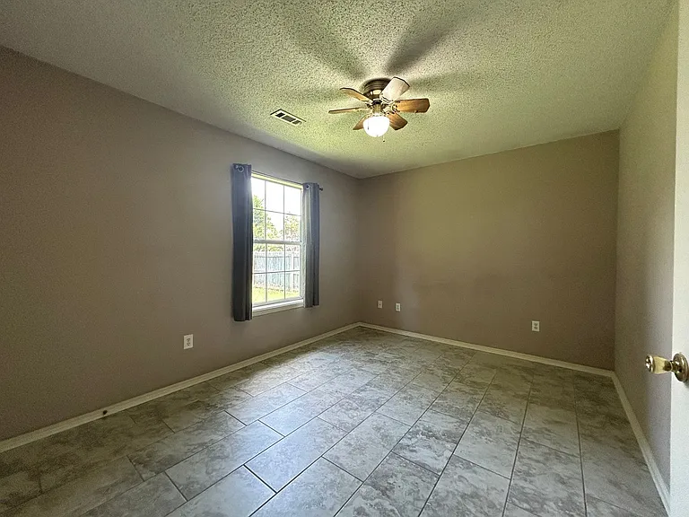 4694 W Dover St — Photo 25