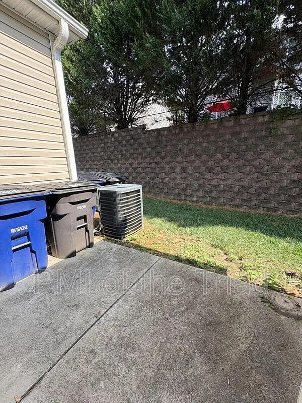 2 bed, 2.5 bath, 1664 sqft, $1,650 — Photo 4