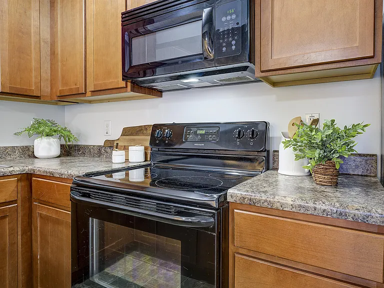 808 Carolina Dr #201 — Photo 6