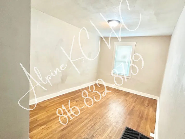 809 S Brookside Ave — Photo 4