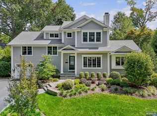 115 Winslow Ter, Glen Rock, NJ 07452