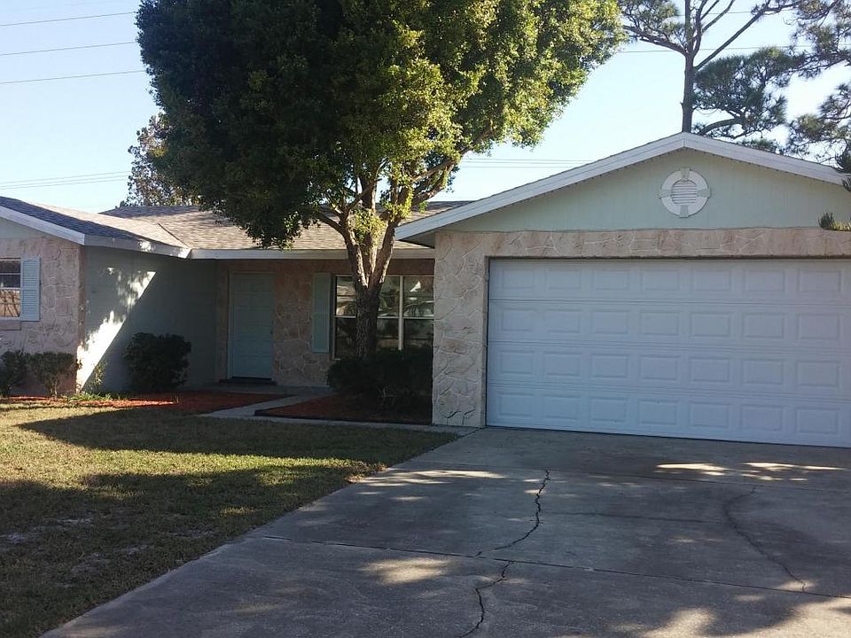 1st image of 111 Cambridge Dr