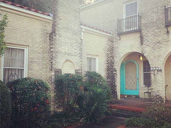4th image of 2813 Park Hill Dr