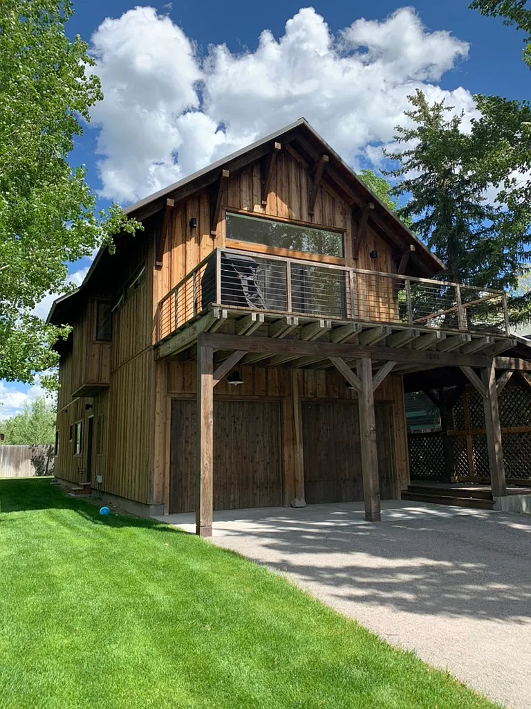 3 bed, 2374 sqft, $12,500 — Photo 1
