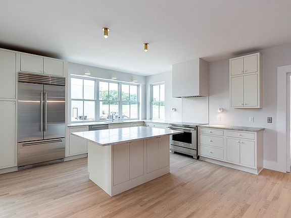 5th image of 4029 Serenbe St