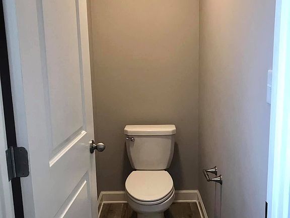 3rd image of 8721 Tracy Way