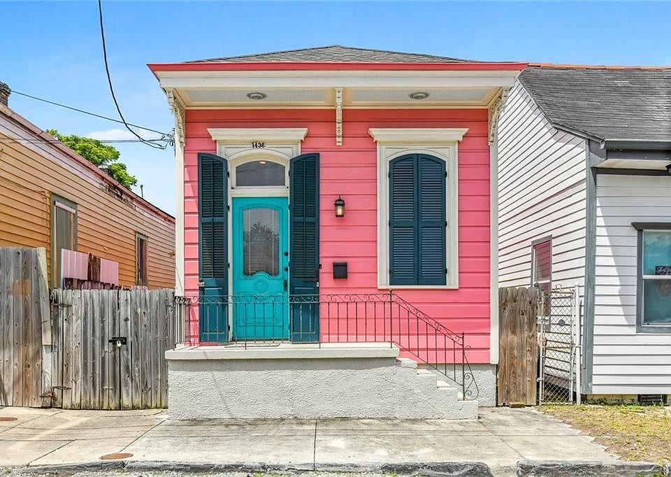 1st image of 1436 Spain St