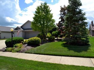 33098 Hidden Hollow Ct, North Ridgeville, OH
