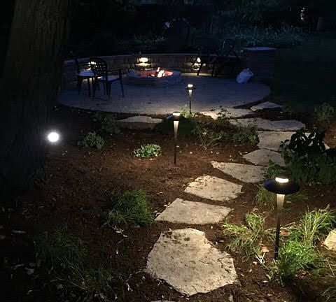 5th image of 302 N Elmwood Ln