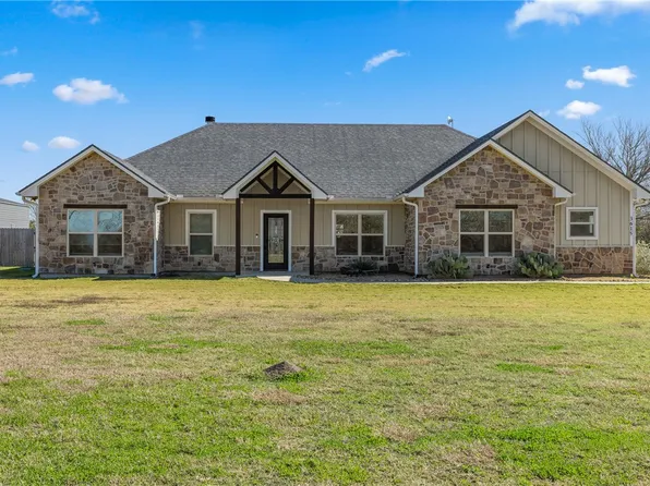 3615 Henderson Rd, Navasota, TX 77868
