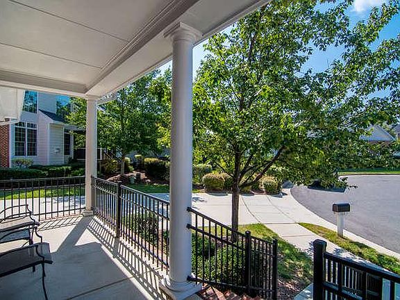 Quite cul-de-sac with two car drive way