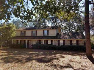5917 Castle Dr, Milton, FL 32570