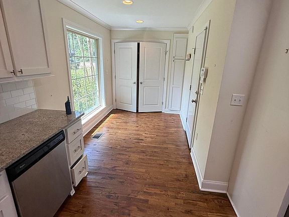 5th image of 4318 Dunn St