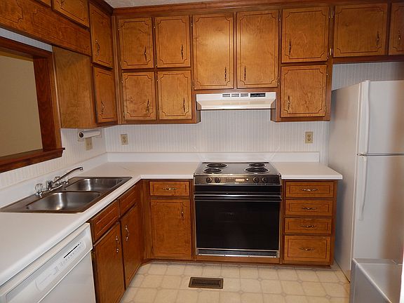 2nd image of 110 Cornwallis Way