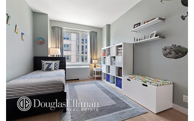 Sold by Douglas Elliman | media 7