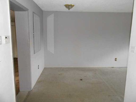 5th image of 25 W Adkinson Dr
