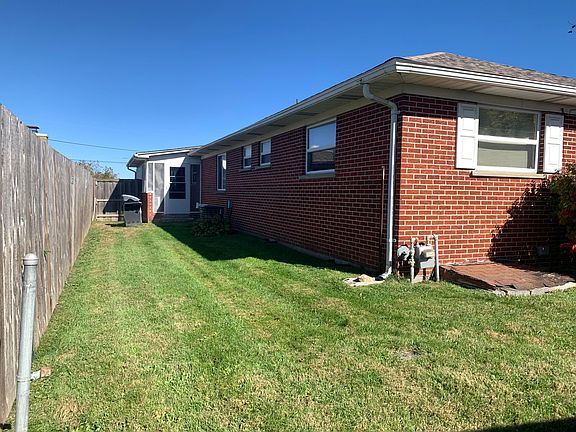 5th image of 101 Whitley St