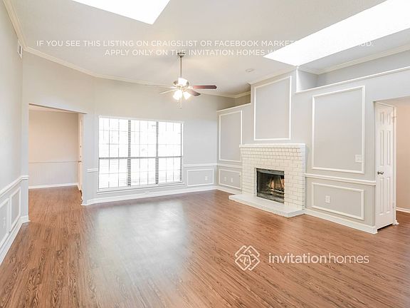 4th image of 5221 Hollow Bend Ln