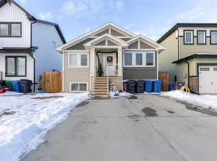 59 SW Kensington Rd W, Lethbridge, AB T1J 5N5