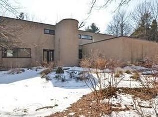 2776 Sheridan Rd, Evanston, IL 60201