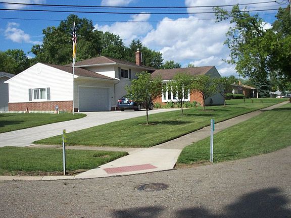 2nd image of 11 South Cir