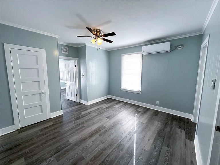 4114 Avenue S 1/2 #B — Photo 8
