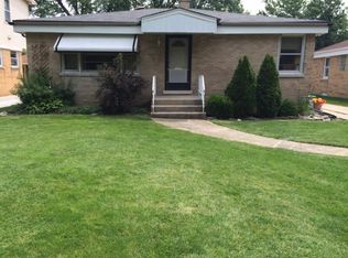 955 S Stratford Ave, Elmhurst, IL