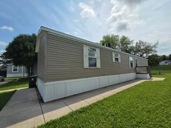 19 Fairlane Ct #23, Madison, WI 53713