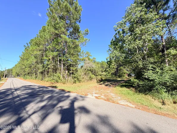 10308 Shady Pine Dr, Vancleave, MS 39565