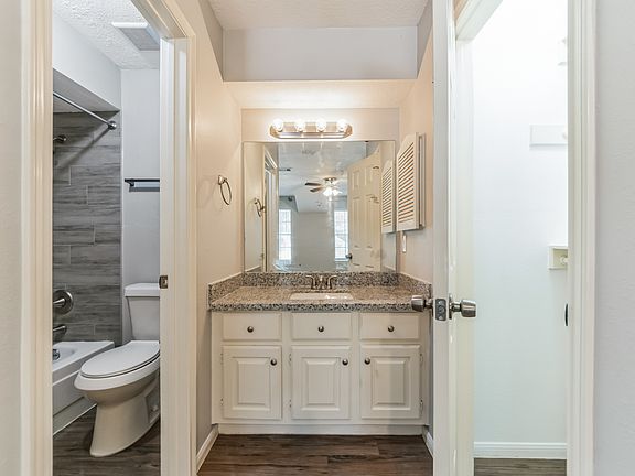 4th image of 931 S Diamondhead Blvd