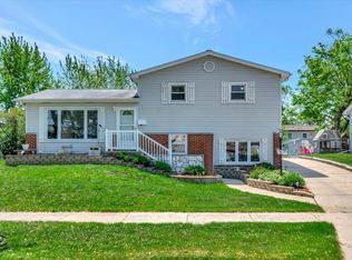 5813 Orange Ln, Oak Forest, IL 60452