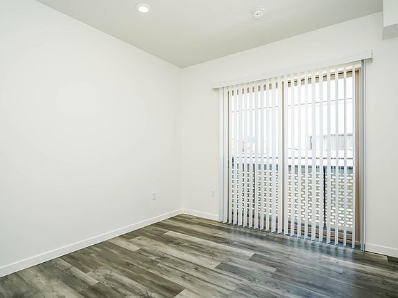 4th image of 2701 James M Wood Blvd #407