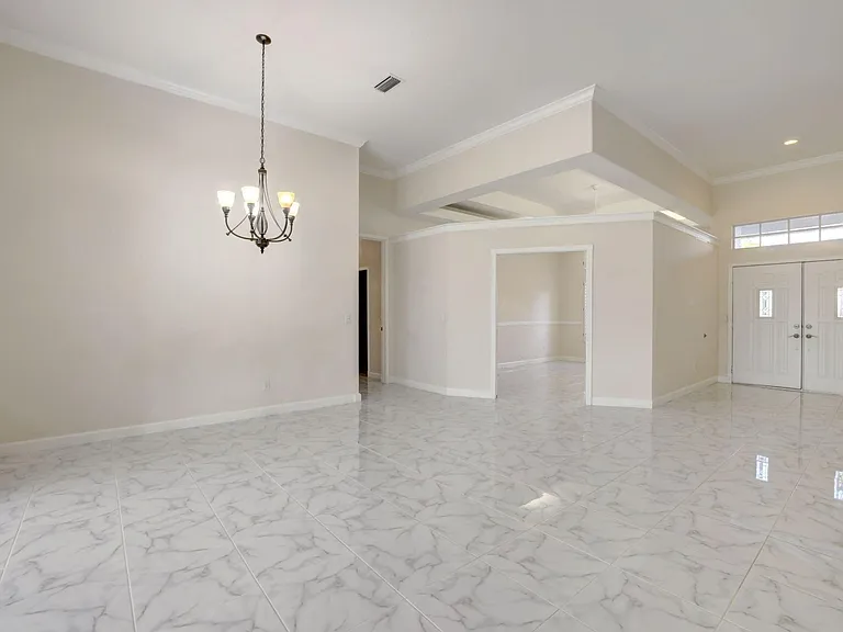8028 Plantation Lakes Dr — Photo 7