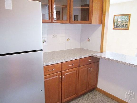 4th image of 6707 Yellowstone Blvd APT 4A