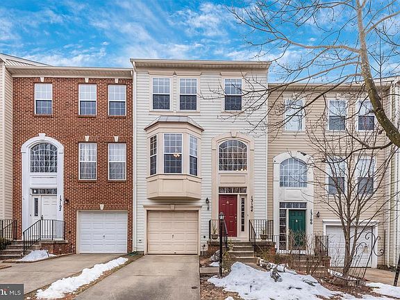 3rd image of 13104 Lake Geneva Way