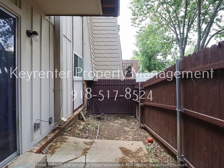 4329 E 68th St #507 — Photo 16