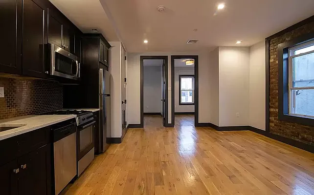 Rented by Reavis | media 20