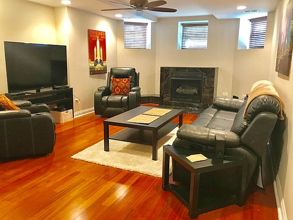 5th image of 4509 N Albany Ave #B