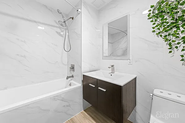 Sold by Elegran | media 5