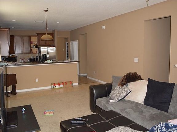 2nd image of 405 Corbett Bluff Dr