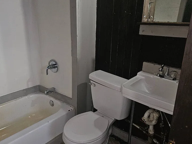 1249 Bausher Ct NW — Photo 6