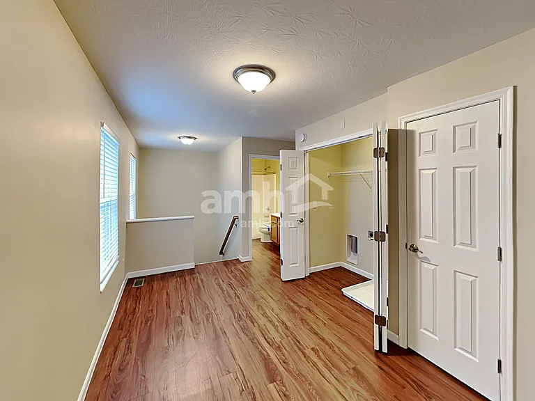 1231 Candora St — Photo 9